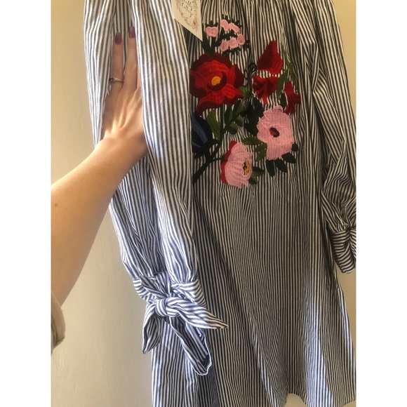 Floral striped dress - Picture 2 of 2